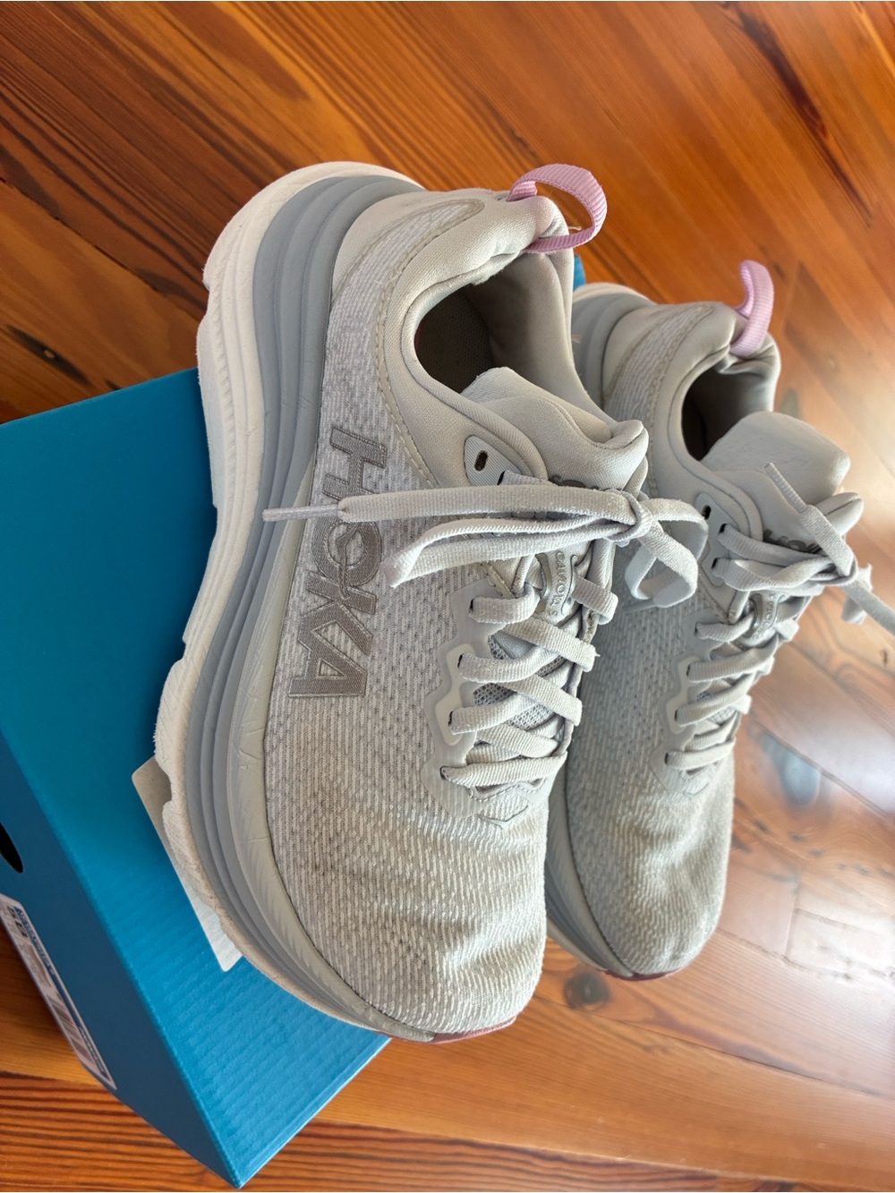 Hoka Women's Gaviota 5 in 
Sea Ice/Pink Twilight colorway